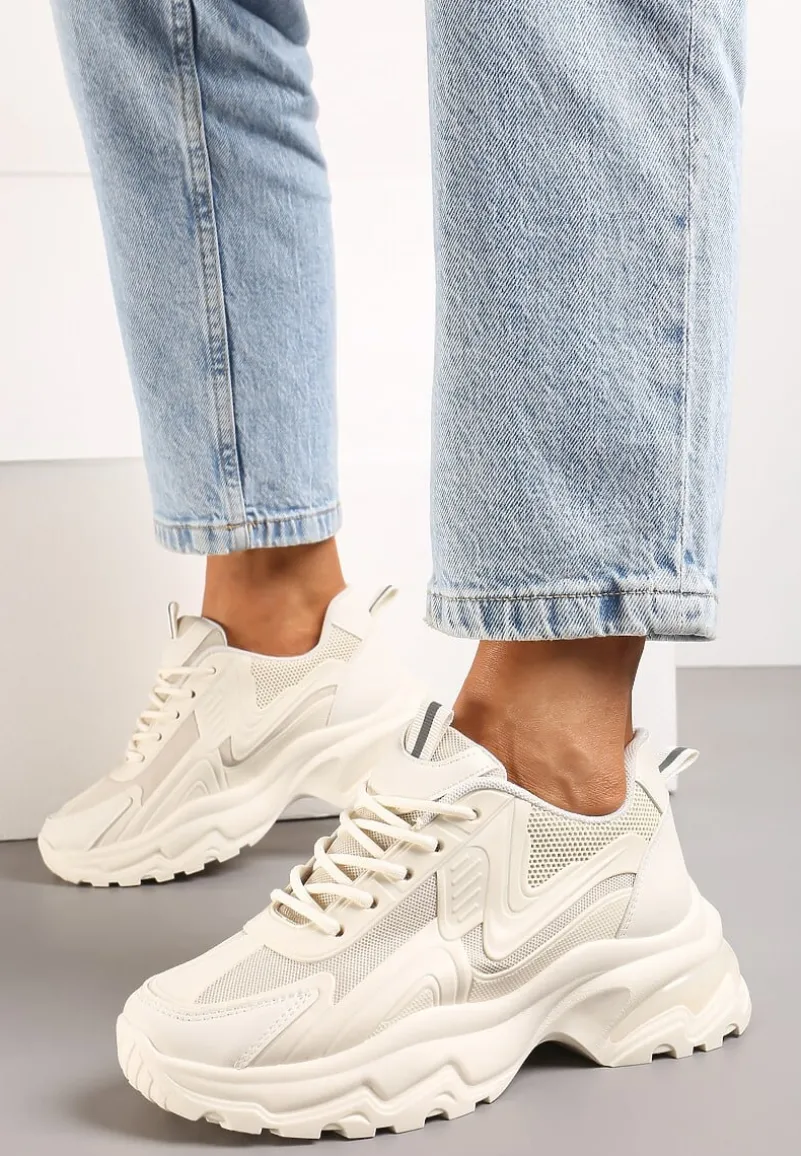 Beżowe Klasyczne Sneakersy Sznurowane na Niskiej Platformie Lenivia