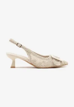 Beżowe Sandały na Kaczuszce Typu Slingback Ozdobione Plecionką i Klamrą Elivrella