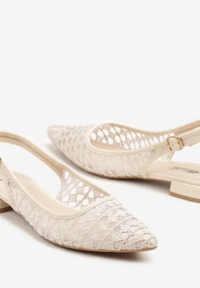 Beżowe Sandały Typu Slingback z Szydełkowym Zdobieniem Neonessa