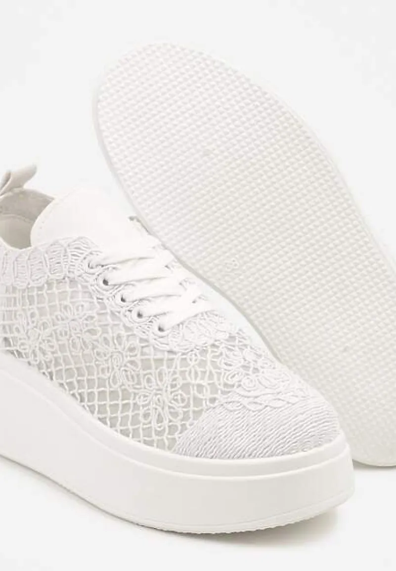 Białe Ażurowe Sneakersy Vices na Platformie Halvisa
