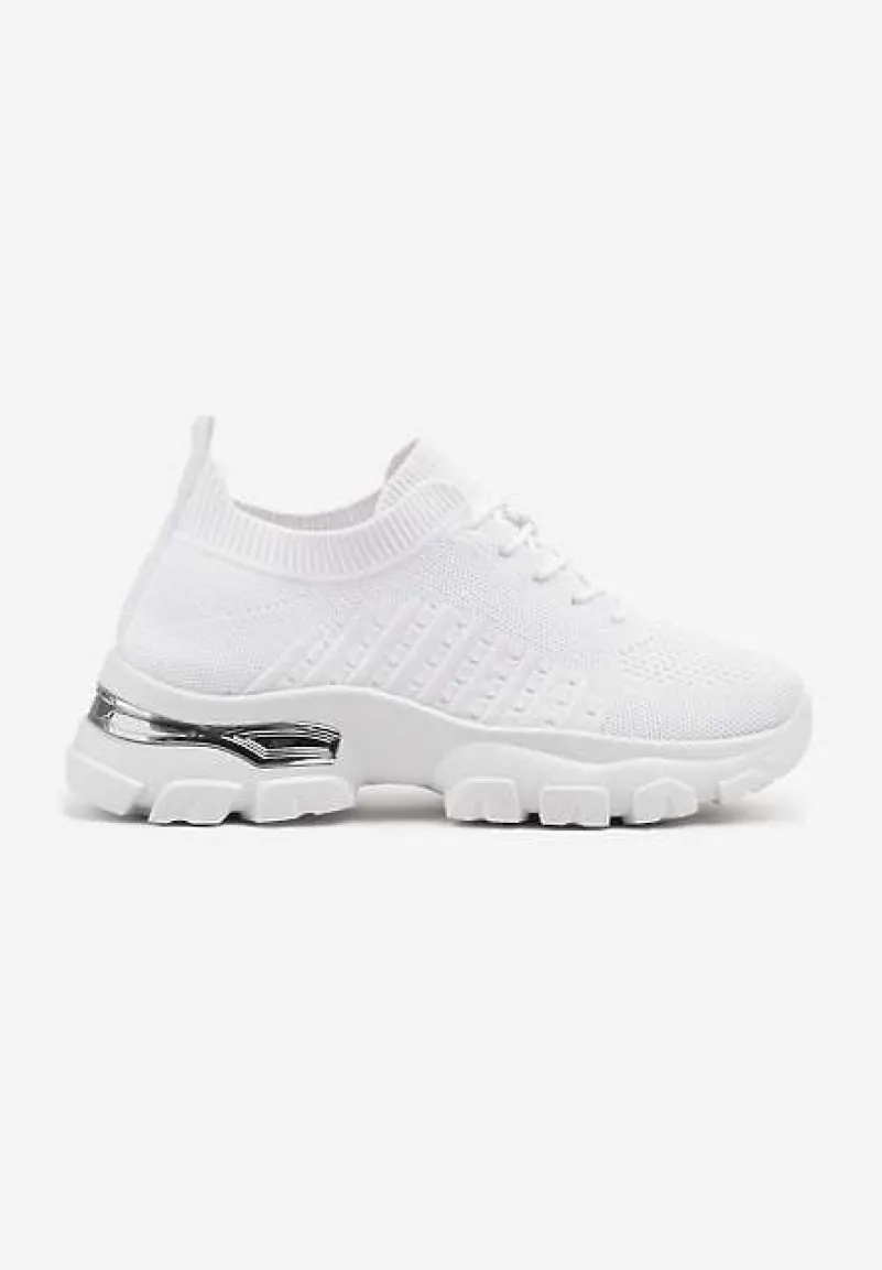 Białe Buty Sportowe Sneakersy z Siateczki na Tłoczonej Podeszwie Zdobionej Aplikacją Neltewia