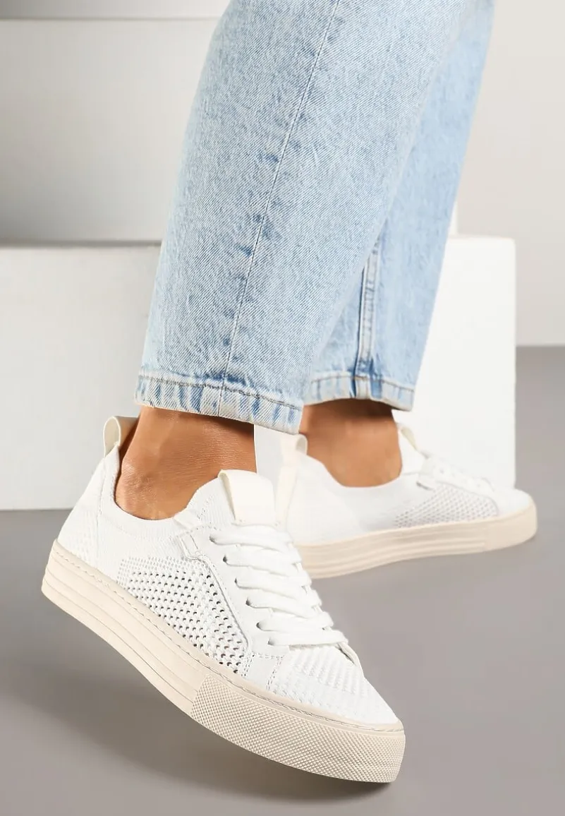 Białe Siateczkowe Sneakersy Ozdobione Metaliczną Nicią Nimiarene