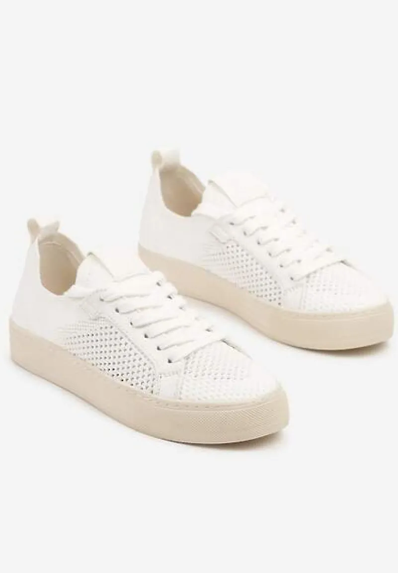 Białe Siateczkowe Sneakersy Ozdobione Metaliczną Nicią Nimiarene