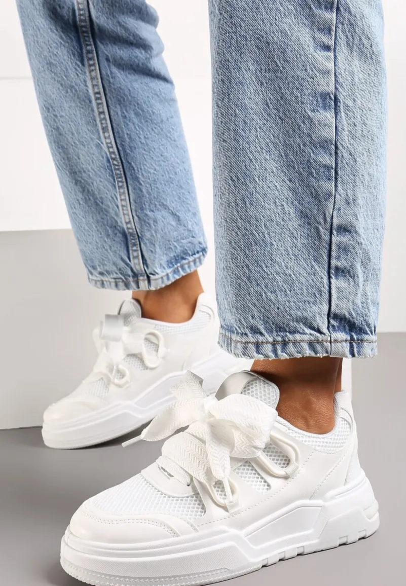Białe Sneakersy na Grubej Podeszwie z Ozdobnymi Sznurówkami Zeldema