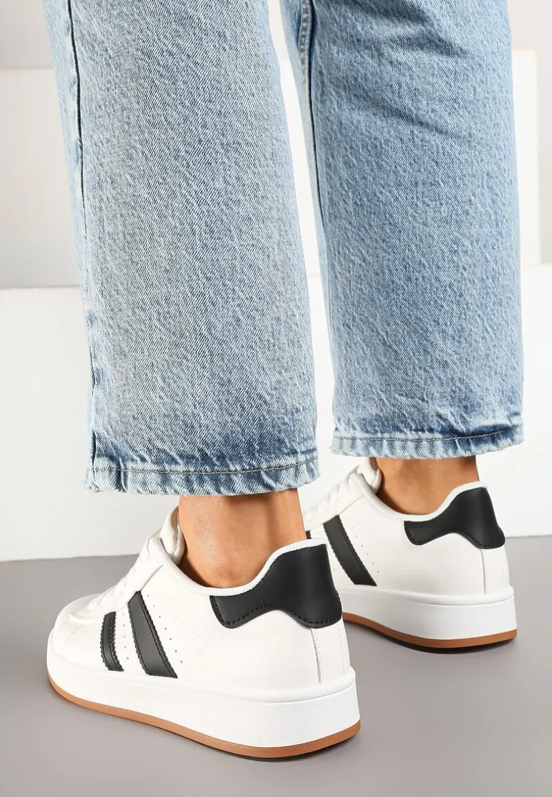 Białe Sneakersy na Niskiej Platformie z Naszywkami Flordexia