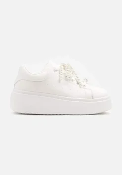 Białe Sneakersy na Platformie z Perełkami i Metalowymi Kuleczkami Selavia