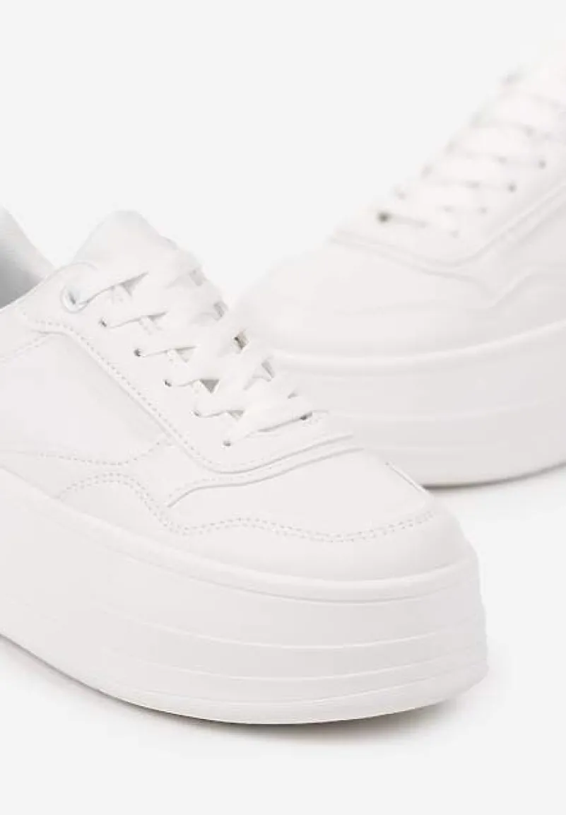 Białe Sneakersy na Platformie Ozdobionej Tłoczeniem Vaiviera