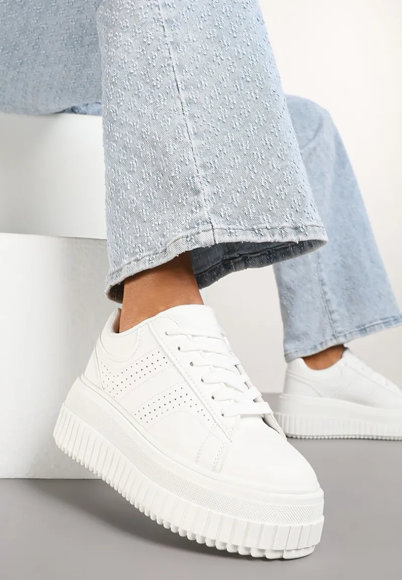 Białe Sneakersy na Platformie Ozdobione Perforacją Eleainna