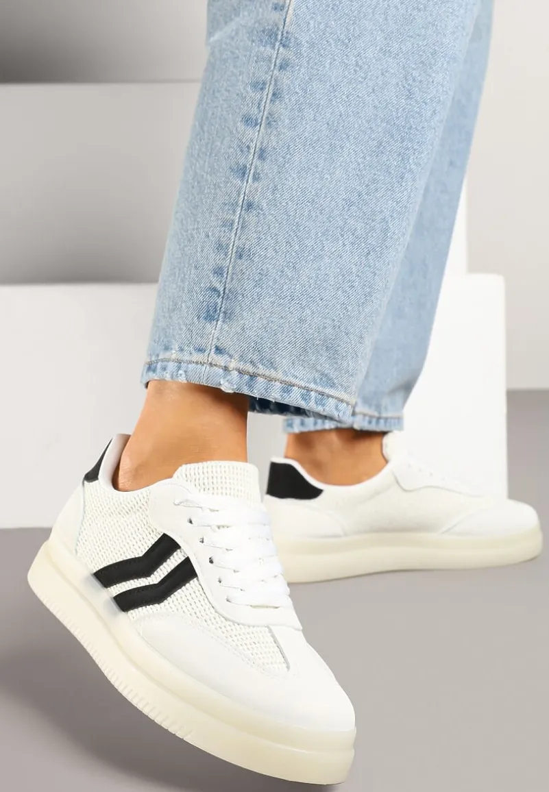 Białe Sneakersy Ozdobione Paskami Sadleane