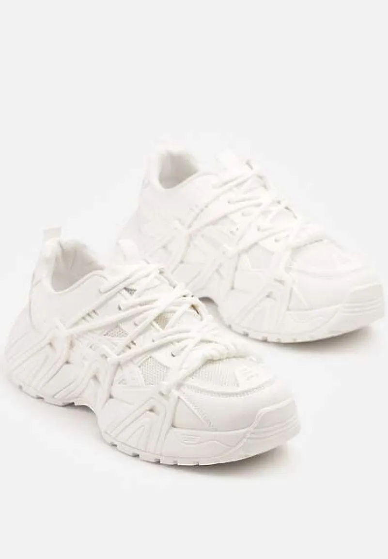Białe Sneakersy Ozdobione Tłoczonym Wzorem Sanalitia