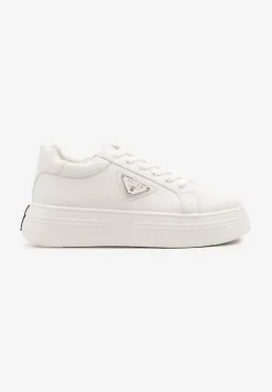 Białe Sneakersy Vices na Grubej Podeszwie Zdobione Aplikacją Aranellis