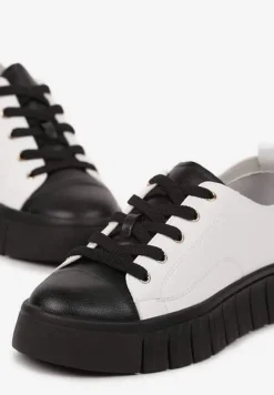 Biało-Czarne Płaskie Sneakersy Vices ze Sznurowaniem Lorori