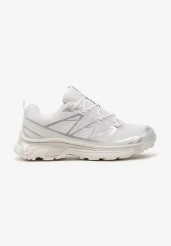 Biało-Srebrne Sneakersy z Ozdobnymi Wstawkami i Ściąganą Gumką Aineri