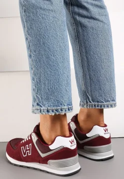 Bordowe Buty Sportowe z Imitacji Zamszu z Naszywką Lysadna