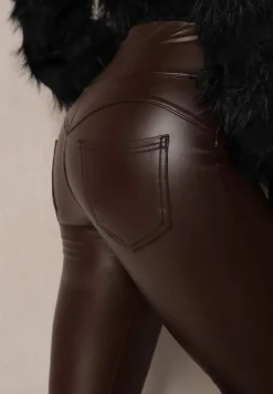 Brązowe Legginsy z Ekoskóry High Waist z Imitacjami Kieszeni Salabria