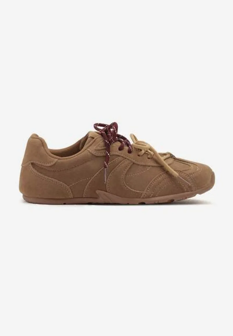 Ciemnobeżowe Sneakersy Ozdobione Podwójnym Sznurowaniem Lirania