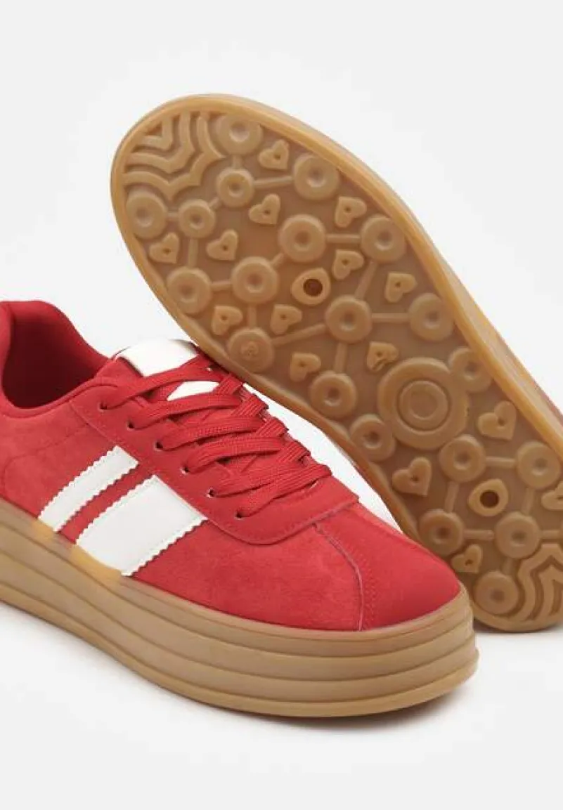 Czerwone Sneakersy Kultowe Tenisówki z Ozdobnymi Paskami Vandell