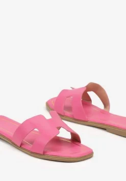 Fuksjowe Klapki na Płaskiej Podeszwie z Paskiem z Wycięciami Teramia