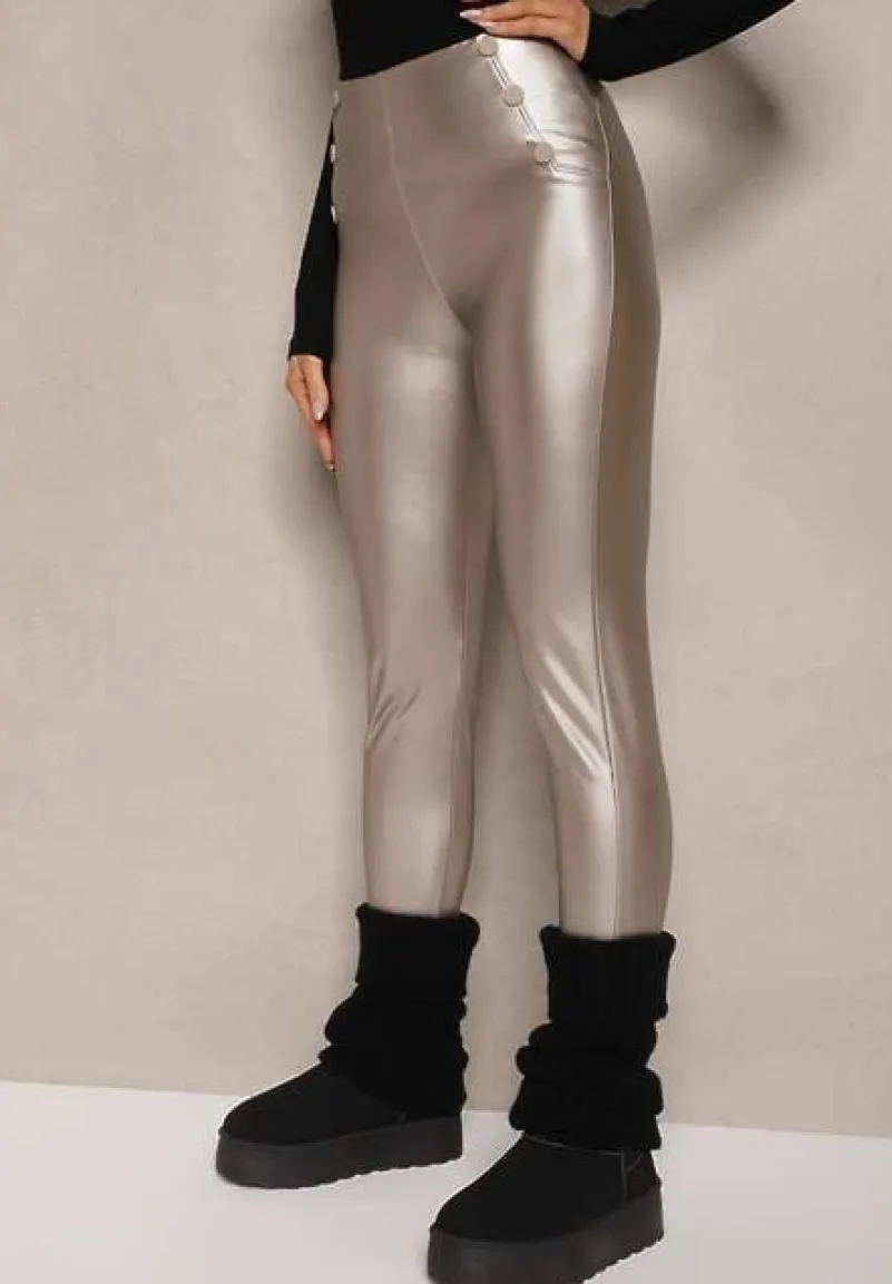 Srebrne Legginsy High Waist z Imitacji Skóry z Gumką w Pasie Ozdobione Guzikami Sinairis