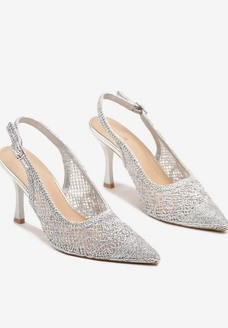 Srebrne Sandały na Szpilce Typu Slingback Ozdobione Siateczką Aranalia